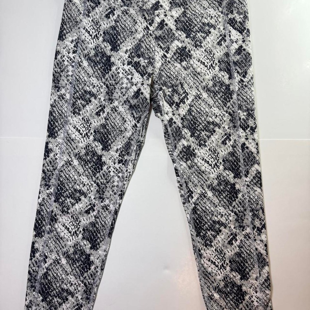 PINK Victoria's Secret Ultimate Snake Print Leggings Size L
